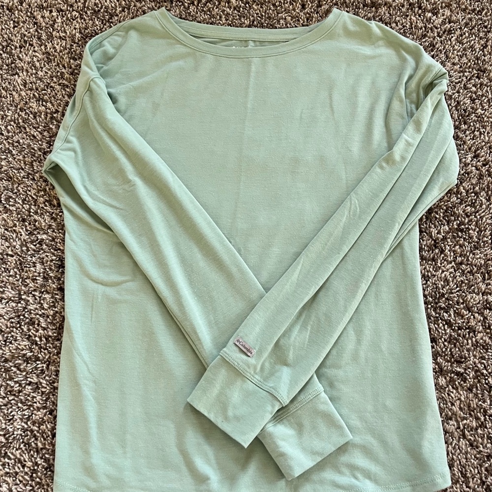 Columbia Light Green Long Sleeve Top